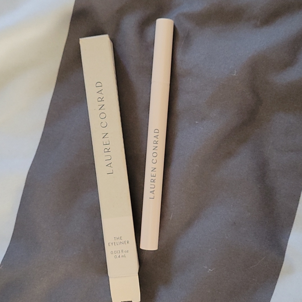 Lauren Conrad black eyeliner
